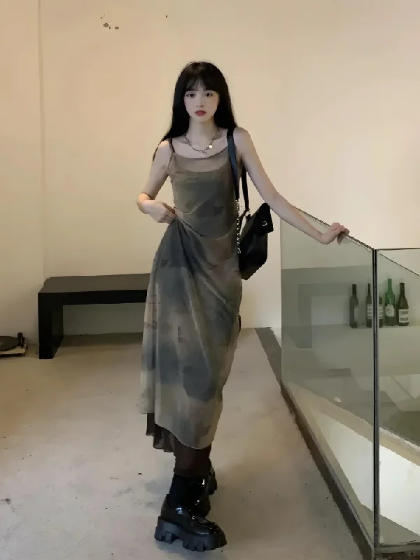 Velvet midi dresses in jewel tones for a glamorous winter event Fairy Grunge Forest Midi Dress Velvet midi dresses in jewel tones for a glamorous winter event Fairy Grunge Forest Midi Dress