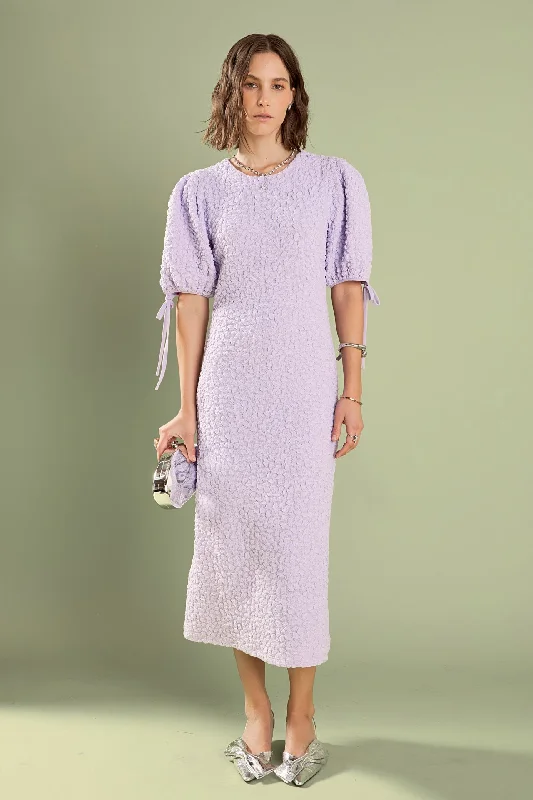 Midi dresses with ribbed textures for a unique and tactile appearance Smocked Midi Dress Midi dresses with ribbed textures for a unique and tactile appearance Smocked Midi Dress
