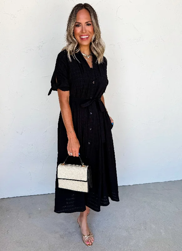 Midi dresses with tiered skirts for a bohemian festival look Trending in Texture Pleated Midi Dress-Black Midi dresses with tiered skirts for a bohemian festival look Trending in Texture Pleated Midi Dress-Black