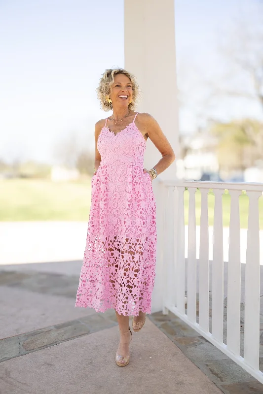 Velvet midi dresses in jewel tones for a glamorous winter event Perfect Pink Midi Lace Dress Velvet midi dresses in jewel tones for a glamorous winter event Perfect Pink Midi Lace Dress