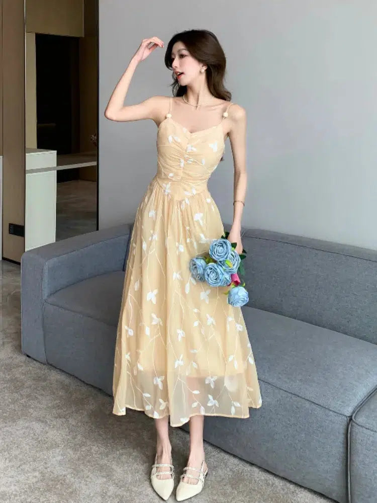 Midi dresses with printed lining for a hidden and stylish detail Leaves Mesh Midi Dress Midi dresses with printed lining for a hidden and stylish detail Leaves Mesh Midi Dress
