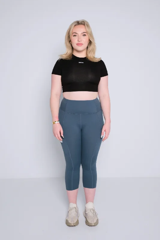 Women's Tight Trousers with Drawstring Waist in Khaki for a Relaxed and Adjustable FitDarling 7/8 Leggings - Rain Women's Tight Trousers with Drawstring Waist in Khaki for a Relaxed and Adjustable FitDarling 7/8 Leggings - Rain