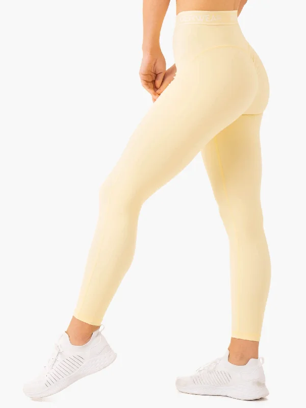 Plus Size Women's Printed Tight Trousers in Floral Patterns for a Spring - Inspired OutfitLevel Up High Waisted Scrunch Leggings - Butter Plus Size Women's Printed Tight Trousers in Floral Patterns for a Spring - Inspired OutfitLevel Up High Waisted Scrunch Leggings - Butter