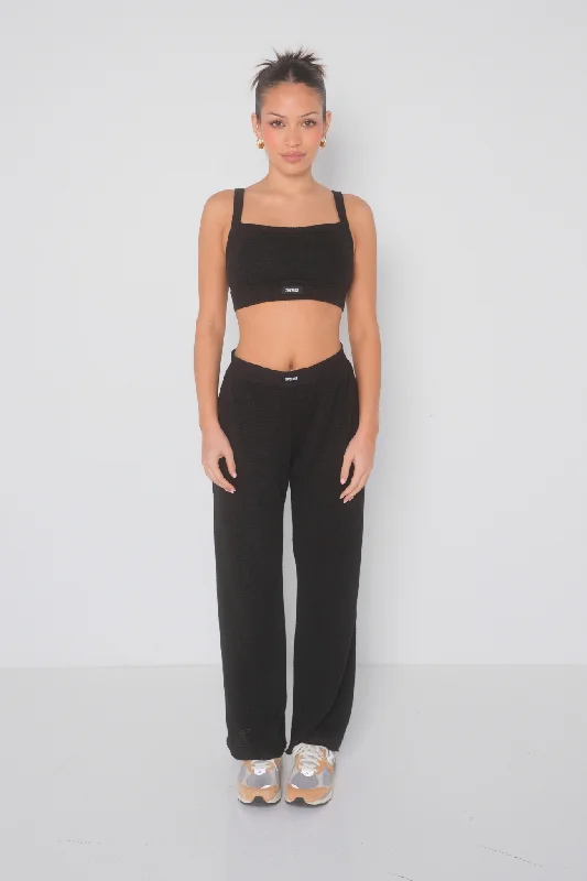 Women's Leather - Look Tight Trousers with Zipper Details in Dark Gray for an Urban StyleLounge Pants - Black Women's Leather - Look Tight Trousers with Zipper Details in Dark Gray for an Urban StyleLounge Pants - Black