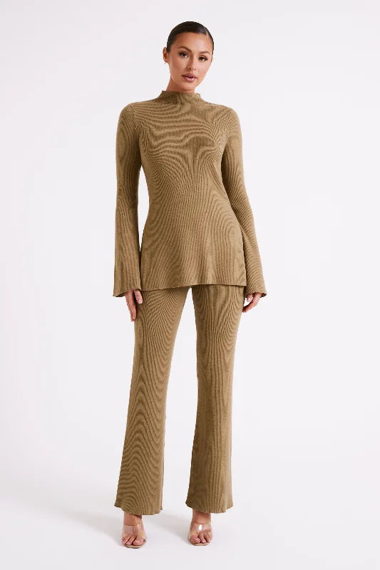 v neck women cardigan to elongate the necklineJovie Knit Pants - Olive