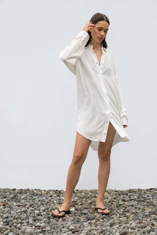 color block women cardigan with bold huesCRINKLED MID-LENGTH SHIRT