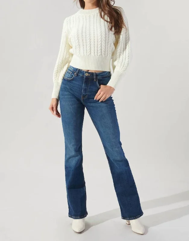Women's Fuzzy Mohair - Blend Sweater in Light Pink for a Soft and Cozy FeelAshtyn Cable Knit Balloon Sleeve Sweater In White Women's Fuzzy Mohair - Blend Sweater in Light Pink for a Soft and Cozy FeelAshtyn Cable Knit Balloon Sleeve Sweater In White