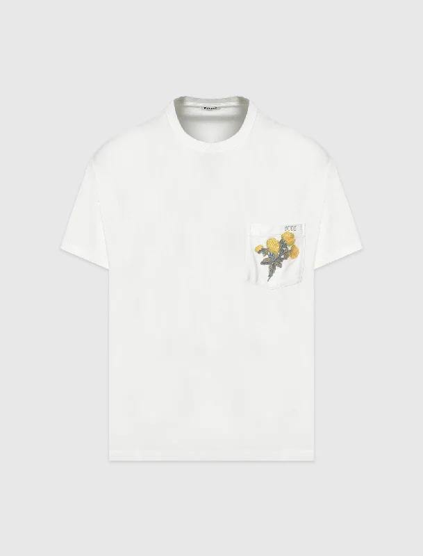 Floral Print Women T Shirt for a Feminine TouchBOUQUET POCKET TEE