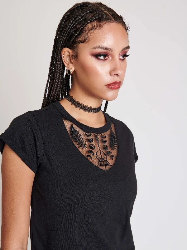 Crew Neck Women T Shirt with a Timeless DesignFern Relics Embroidered Top
