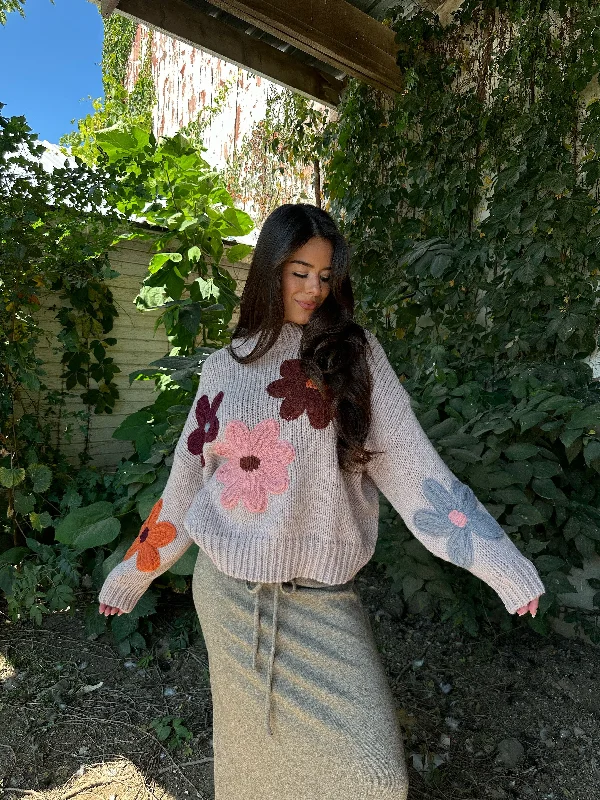 Plus Size Women's Embroidered Floral Patterned Sweater in White for a Spring - Inspired LookFlower Patch Sweater Plus Size Women's Embroidered Floral Patterned Sweater in White for a Spring - Inspired LookFlower Patch Sweater