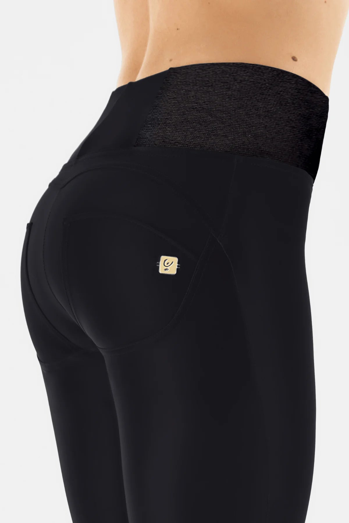 Plus Size Women's Off - Shoulder Ruffled Hem Sweater in Pink for a Feminine and Flirty LookFreddy Jeans Black 7/8's Contour DIWO Pro High Waist Plus Size Women's Off - Shoulder Ruffled Hem Sweater in Pink for a Feminine and Flirty LookFreddy Jeans Black 7/8's Contour DIWO Pro High Waist