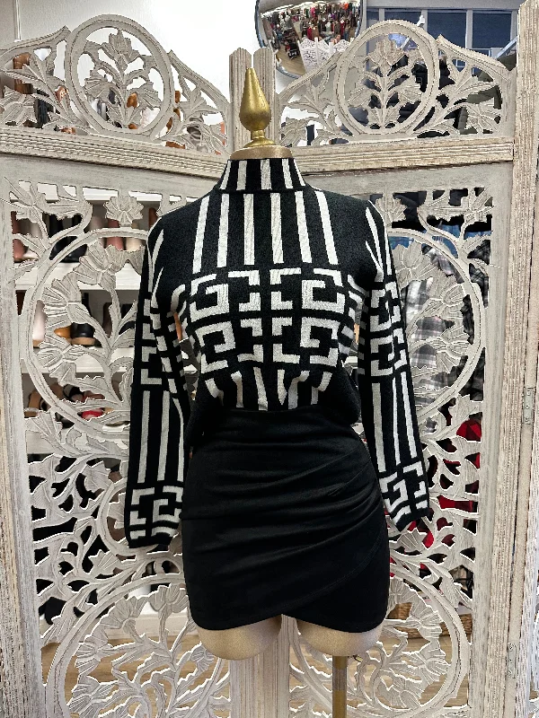 Women's Sequined Trimmed Sweater in Gold for a Glamorous Party LookGeometric Print White Mock Neck Sweater Women's Sequined Trimmed Sweater in Gold for a Glamorous Party LookGeometric Print White Mock Neck Sweater