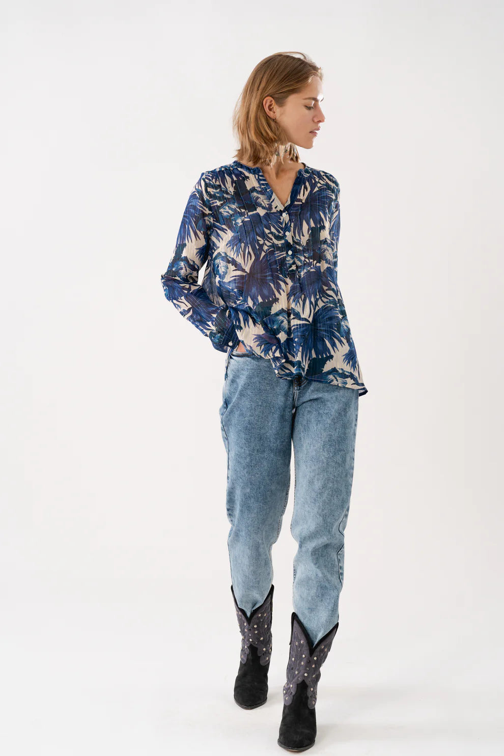 Women's Cable - Knit Sweater Dress in Brown for a Stylish and Comfortable One - Piece OptionLollys Laundry Blue Helena Long Sleeved Shirt Women's Cable - Knit Sweater Dress in Brown for a Stylish and Comfortable One - Piece OptionLollys Laundry Blue Helena Long Sleeved Shirt