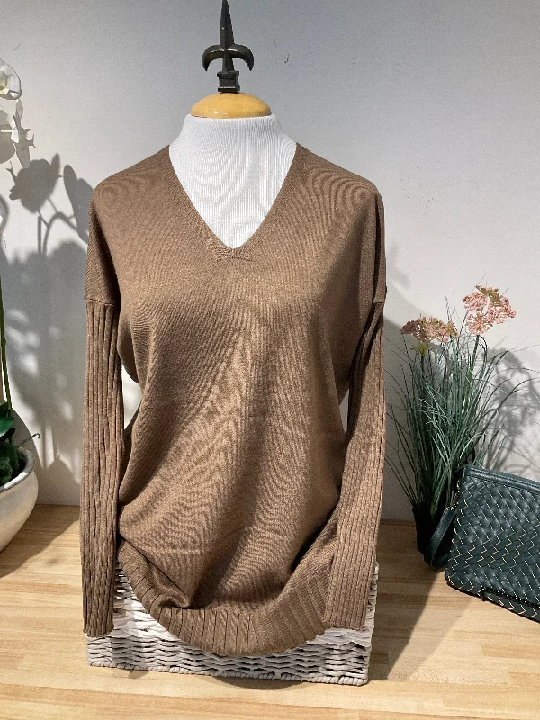 Plus Size Women's Open - Front Cardigan Sweater in Burgundy with Buttons for a Stylish LayerMetric Knits V Neck W/ Ribbed Sleeves And Hem Sweater Plus Size Women's Open - Front Cardigan Sweater in Burgundy with Buttons for a Stylish LayerMetric Knits V Neck W/ Ribbed Sleeves And Hem Sweater