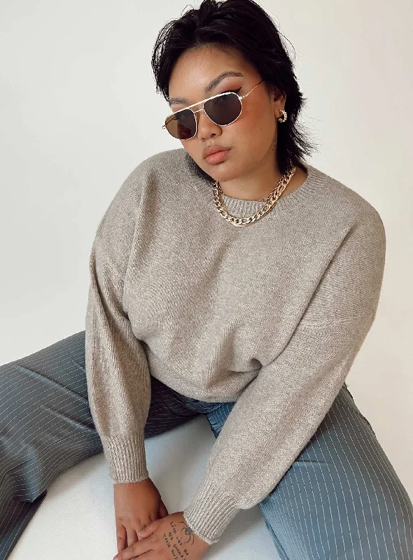 Plus Size Women's Pocket - Detail Sweater in Olive Green for a Practical and Fashionable PieceRyanna Sweater Beige Curve Plus Size Women's Pocket - Detail Sweater in Olive Green for a Practical and Fashionable PieceRyanna Sweater Beige Curve