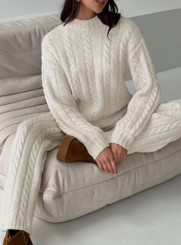Plus Size Women's Fringe - Trimmed Sweater in Beige for a Boho - Inspired StyleSharif Cable Knit Sweater Beige Plus Size Women's Fringe - Trimmed Sweater in Beige for a Boho - Inspired StyleSharif Cable Knit Sweater Beige