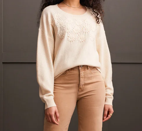 Plus Size Women's Pocket - Detail Sweater in Olive Green for a Practical and Fashionable PieceTribal Cream Embroidery Flower Sweater