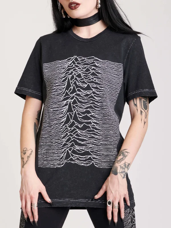 Floral Print Women T Shirt for a Feminine TouchMineral Washed Unknown Pleasures T-shirt Floral Print Women T Shirt for a Feminine TouchMineral Washed Unknown Pleasures T-shirt