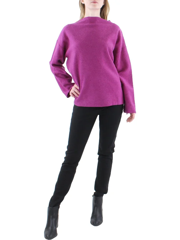 Plus Size Women's V - Neck Long - Sleeve Ribbed Cotton Sweater in Navy for a Classic StyleWomens Funnel Neck Boxy Pullover Sweater