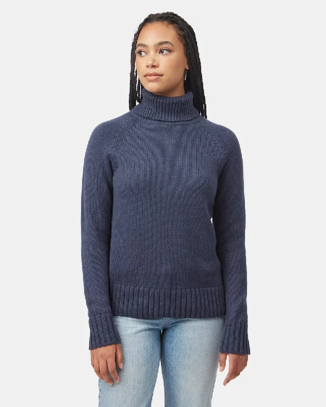 Oversized Chunky Knit Women's Cashmere Sweater in Ivory for a Cozy Winter LookHighline Wool Turtleneck Sweater Oversized Chunky Knit Women's Cashmere Sweater in Ivory for a Cozy Winter LookHighline Wool Turtleneck Sweater