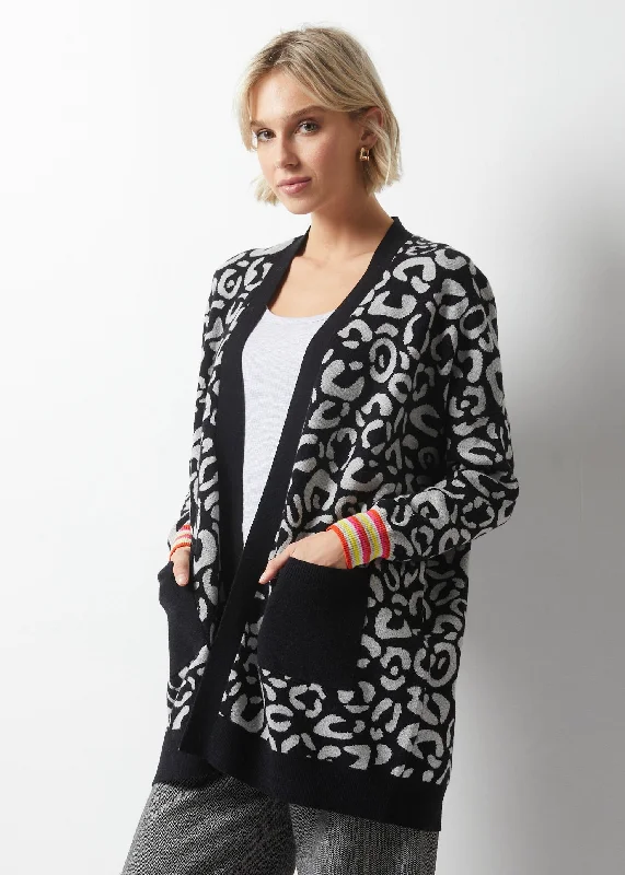 oversized women cardigan for a trendy and cozy lookZaket & Plover Wild Side Cardigan oversized women cardigan for a trendy and cozy lookZaket & Plover Wild Side Cardigan