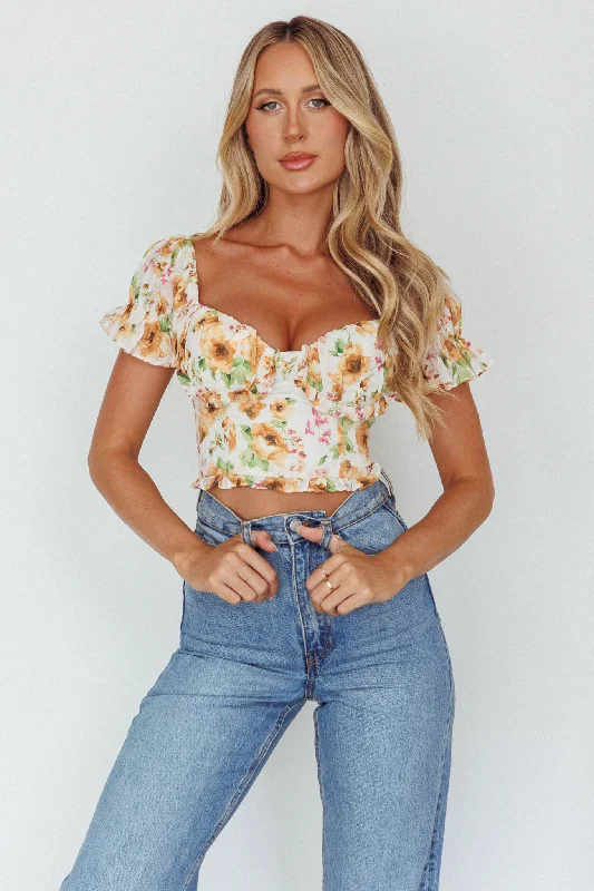 Little Black Women Dress with Sequins for a Glamorous Night OutBesito Puff Sleeve Crop Top Floral White/Yellow Little Black Women Dress with Sequins for a Glamorous Night OutBesito Puff Sleeve Crop Top Floral White/Yellow