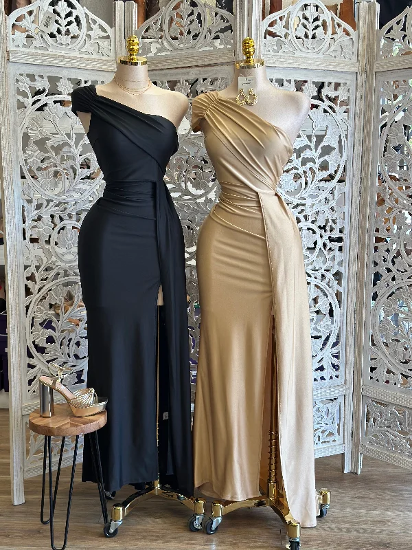 Long - Sleeve Women Dress in Velvet for a Luxurious Winter LookOne Sleeve Draped Formal Dress- Stretchy,Estira Long - Sleeve Women Dress in Velvet for a Luxurious Winter LookOne Sleeve Draped Formal Dress- Stretchy,Estira