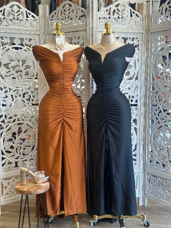 Mermaid - Style Women Dress with a Fitted Silhouette for Special OccasionsV Neck Ruched Formal Dress- Stretchy,Estira Mermaid - Style Women Dress with a Fitted Silhouette for Special OccasionsV Neck Ruched Formal Dress- Stretchy,Estira
