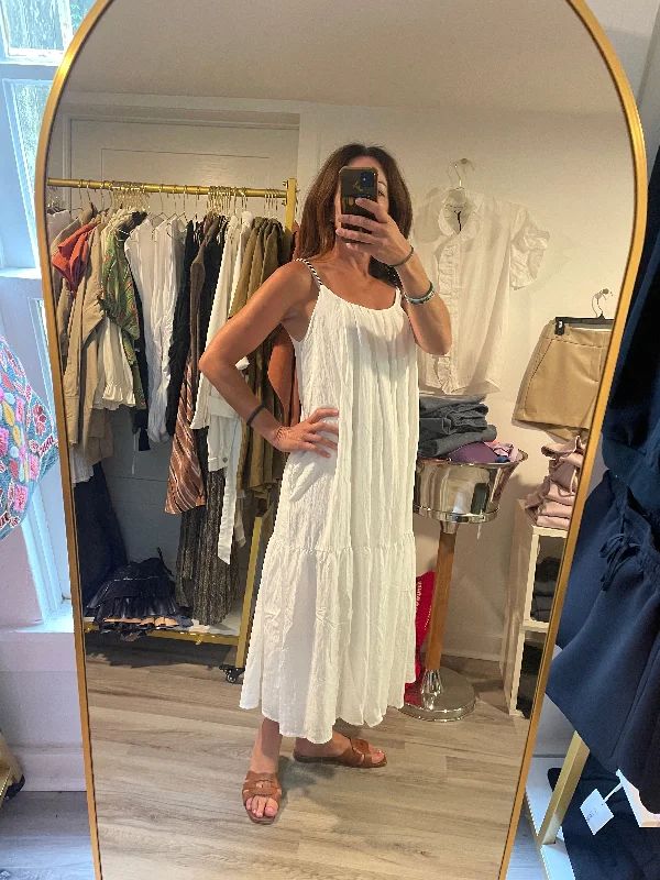 Empire Waist Women Dress to Accentuate the Bust and Conceal the WaistWhite Flowy Tiered Dress Empire Waist Women Dress to Accentuate the Bust and Conceal the WaistWhite Flowy Tiered Dress