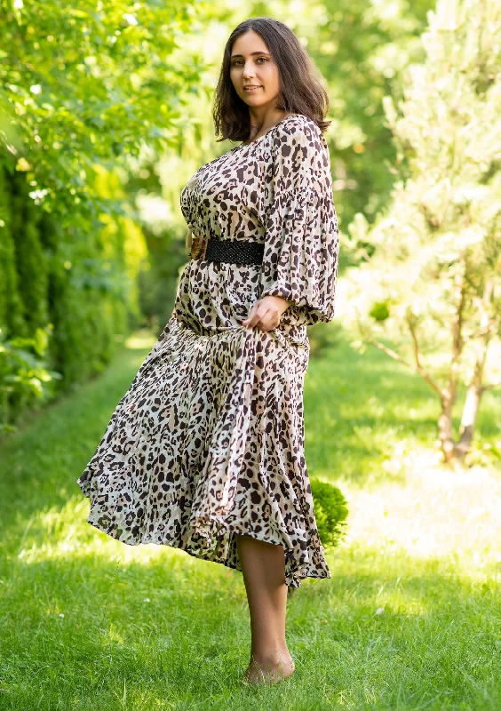 Little Black Women Dress with Sequins for a Glamorous Night Out Little Black Women Dress with Sequins for a Glamorous Night Out Ella Leopard Maxi Plus Dress