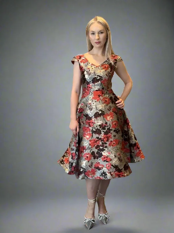 Empire Waist Women Dress to Accentuate the Bust and Conceal the Waist Empire Waist Women Dress to Accentuate the Bust and Conceal the Waist Mrs Pomeranz Giulietta Dress Empire Waist Women Dress to Accentuate the Bust and Conceal the Waist Empire Waist Women Dress to Accentuate the Bust and Conceal the Waist Mrs Pomeranz Giulietta Dress