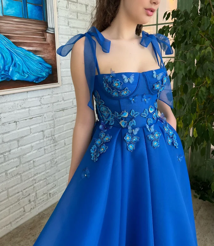 Midi dresses with printed lining for a hidden and stylish detailButterfly Sea Breeze Gown Midi dresses with printed lining for a hidden and stylish detailButterfly Sea Breeze Gown