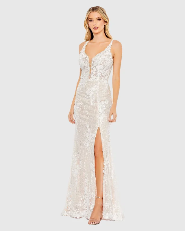 Maxi dresses with a V - neckline for a flattering and elongating shapeGlitter Floral Applique Sleeveless Mermaid Gown Maxi dresses with a V - neckline for a flattering and elongating shapeGlitter Floral Applique Sleeveless Mermaid Gown