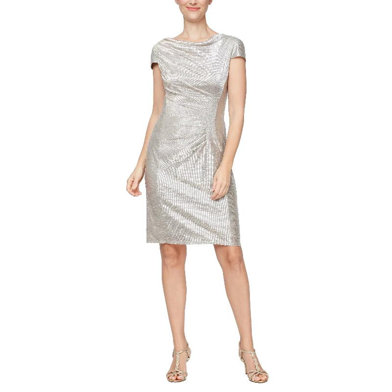 Cocktail dresses with a velvet - trimmed collar and a short skirtAlex Evenings 8127686 Short Cap Sleeve Metallic Dress Cocktail dresses with a velvet - trimmed collar and a short skirtAlex Evenings 8127686 Short Cap Sleeve Metallic Dress