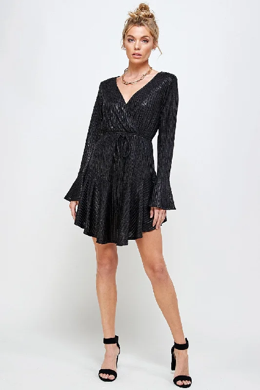 Cocktail dresses with a floral print and a peplum waistLong Sleeve V Neck Mini Dress Cocktail dresses with a floral print and a peplum waistLong Sleeve V Neck Mini Dress