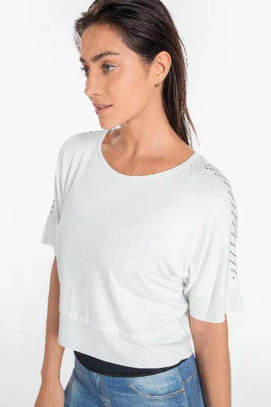 Bermuda Women Shorts for a Classic and Sophisticated LookComfy Effect Blouse