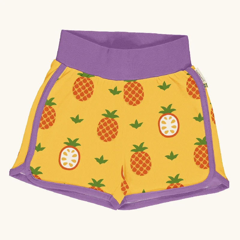 Bermuda Women Shorts for a Classic and Sophisticated LookMaxomorra Pineapple Runner Shorts Bermuda Women Shorts for a Classic and Sophisticated LookMaxomorra Pineapple Runner Shorts