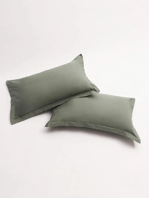 Jeanette Women Shorts with a Soft and Comfortable FeelWestside Home Solid Green Pillow Cover (Set of2) Jeanette Women Shorts with a Soft and Comfortable FeelWestside Home Solid Green Pillow Cover (Set of2)