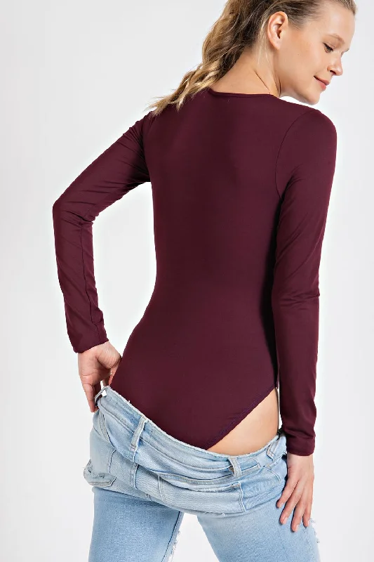 Metallic Bodysuits for a Glitzy and Glamorous Night OutThe Essential Burgundy Bodysuit